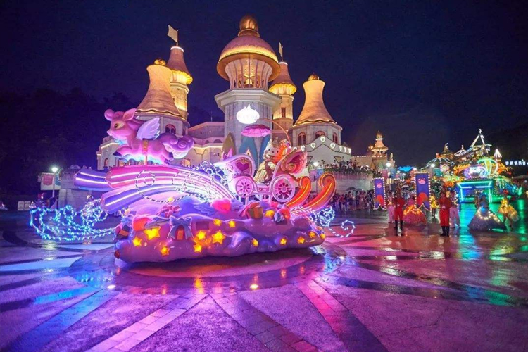 Hello Kitty樂(lè)園夜公園燈光音樂(lè)噴泉
