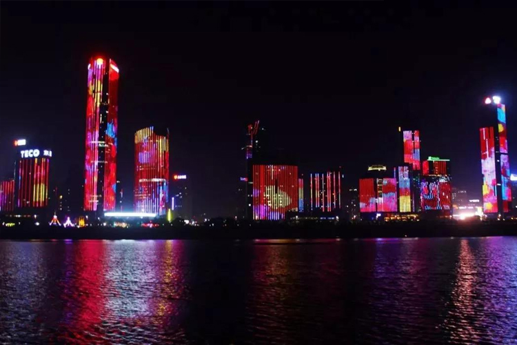 贛江“一江兩岸”燈光秀