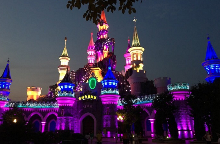 舞臺(tái)燈光特殊照明——文旅景觀燈光設(shè)置的重要性