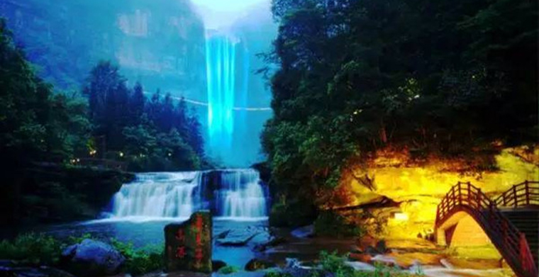 四面山夜景燈光秀，夜幕下的七彩瀑布舞美燈光