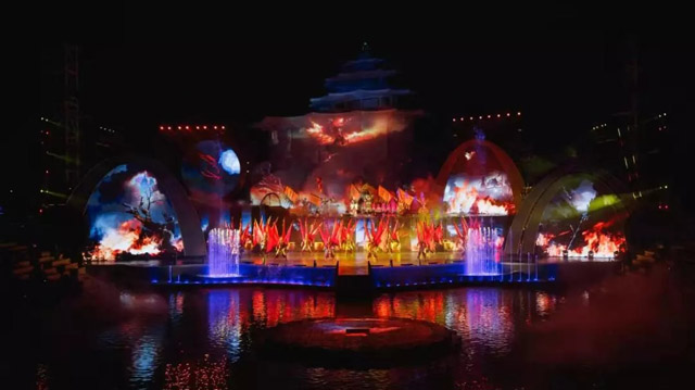 海上實(shí)景秀《浪淘沙·北戴河》震撼公演，舞臺燈光演繹唯美劇情