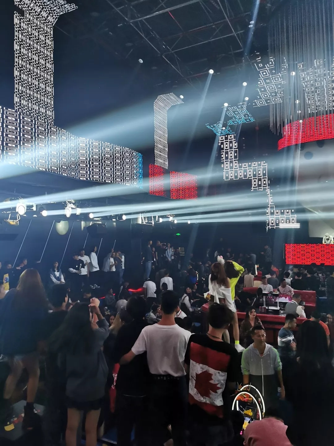 廣西平果edc CLUB